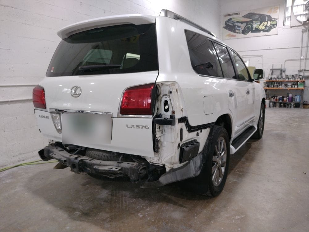 Lexus LX570 with rear corner damage